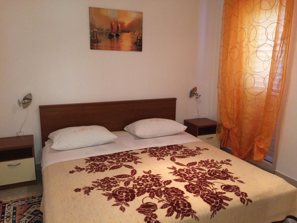 Apartment Kolundzic Novi Vinodolski Zimmer foto