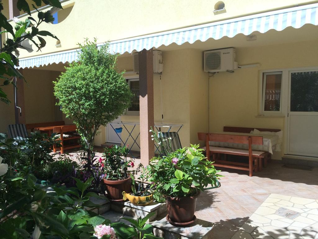Apartment Kolundzic Novi Vinodolski Zimmer foto