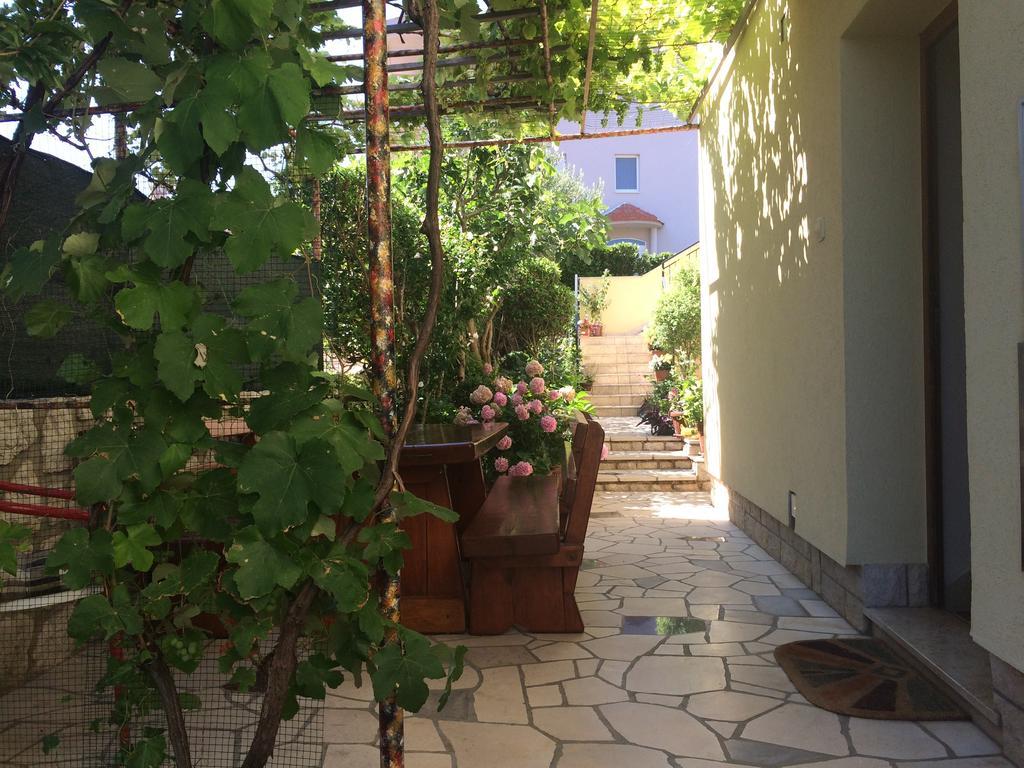 Apartment Kolundzic Novi Vinodolski Zimmer foto