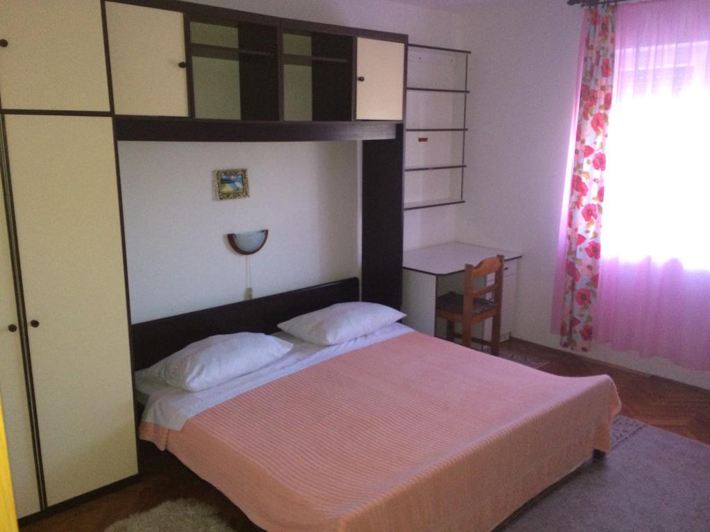 Apartment Kolundzic Novi Vinodolski Zimmer foto