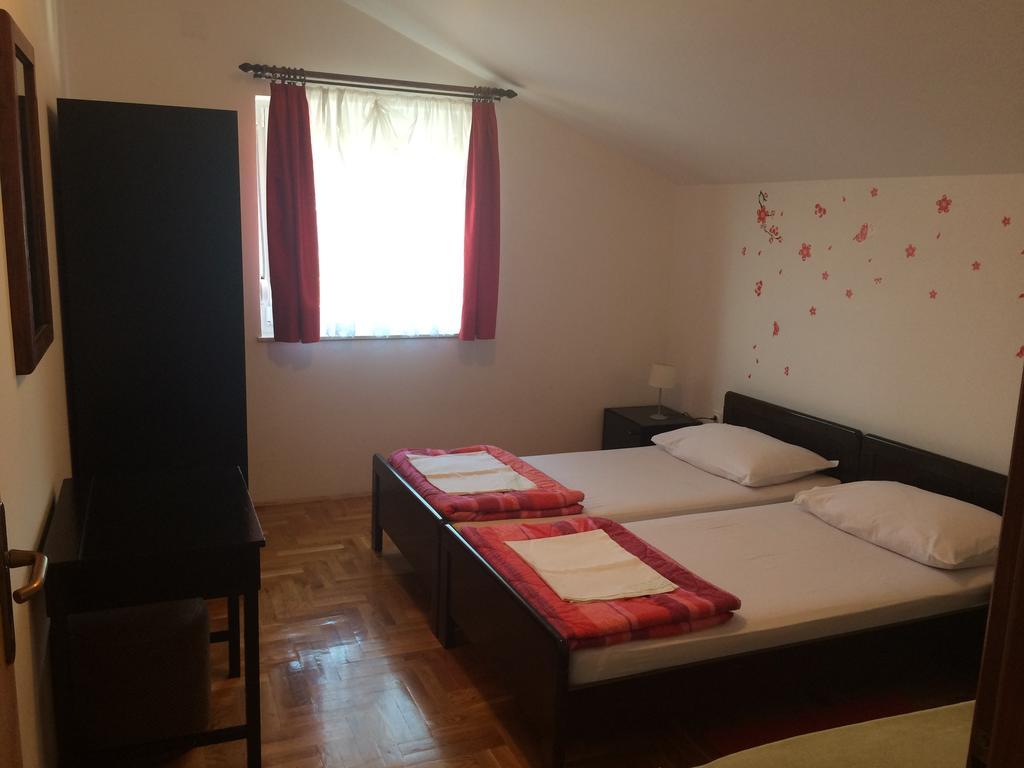 Apartment Kolundzic Novi Vinodolski Zimmer foto
